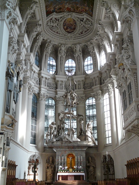 Sierstucwerk in De Dom St. Stephan in de Duitse stad Passau (1668)